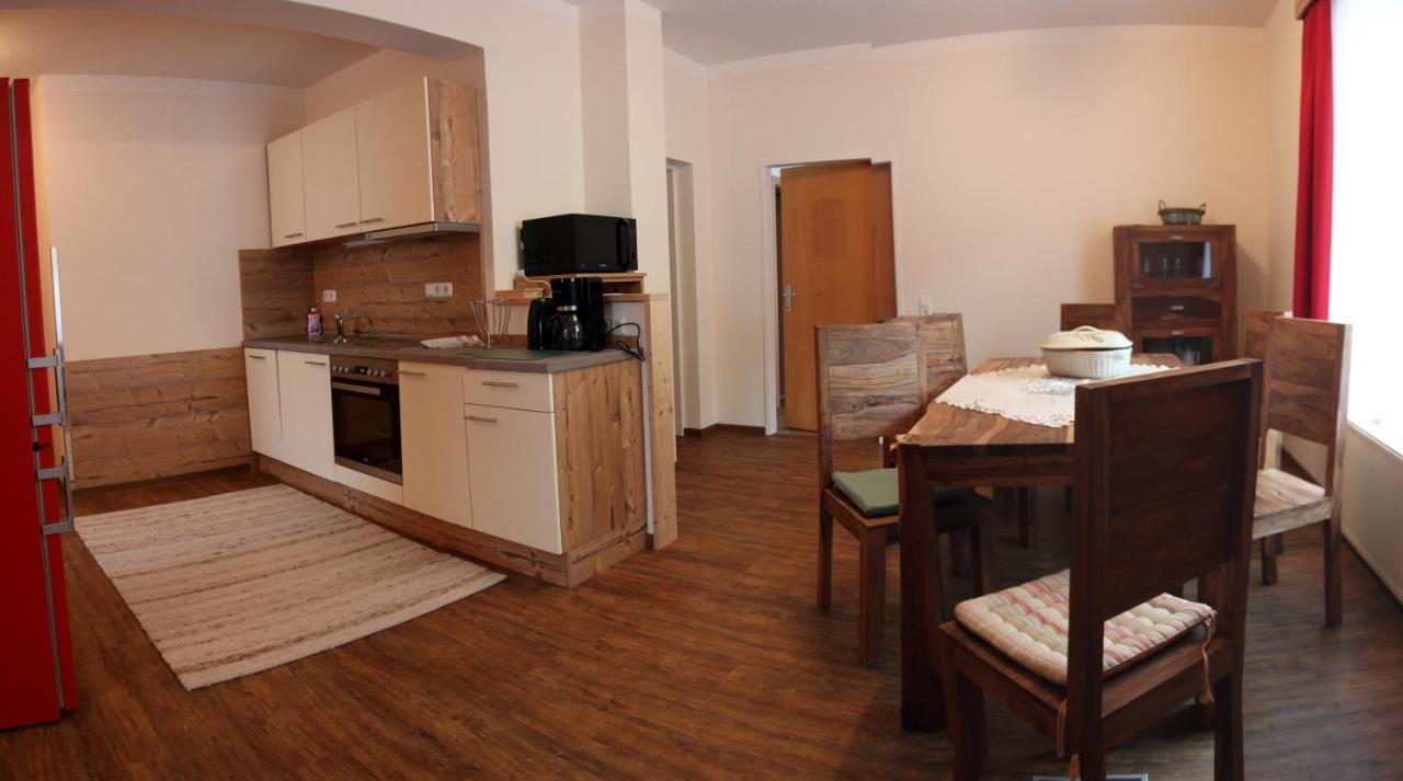Appartement Juns トゥクス エクステリア 写真